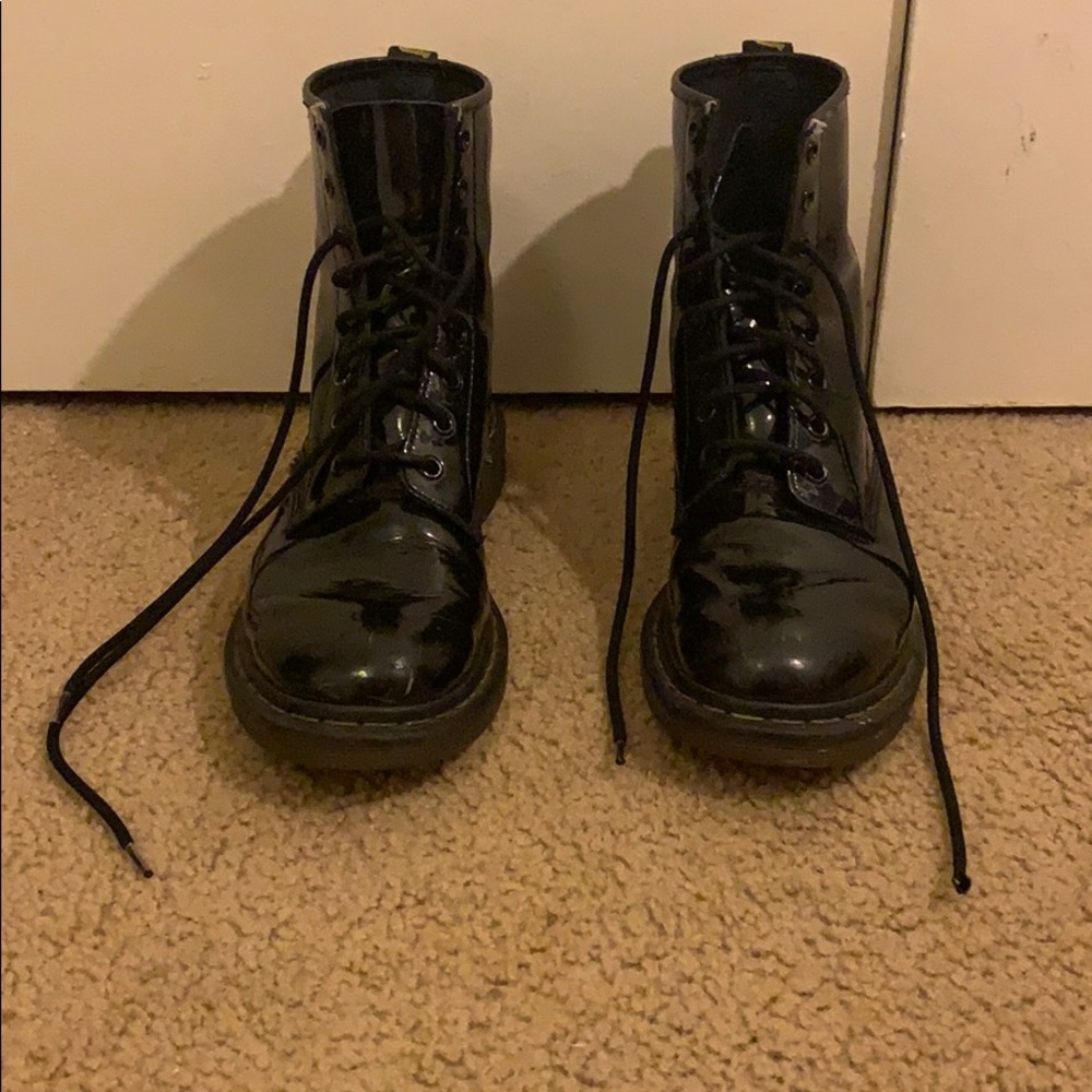 Patent black leather Docs